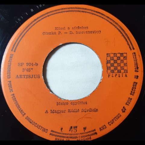 Metro (17) - Színesre Festve / Közel A Sátánhoz (1971) [7"]