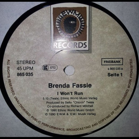 Brenda Fassie - I Won't Run (1990) [12"]