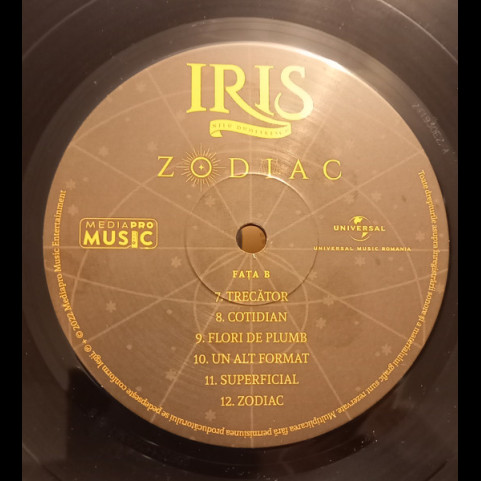 Iris (16) - Zodiac (2022) [1LP]